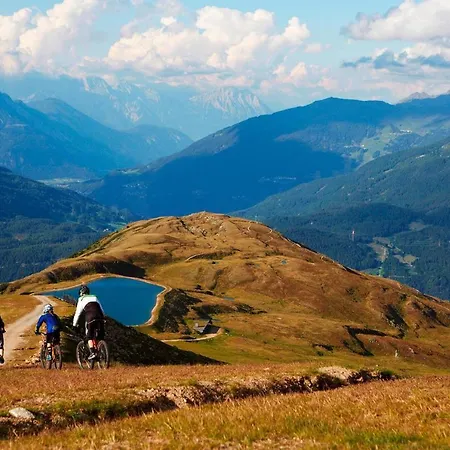 Дом отдыха In With Sauna And Mountain Views